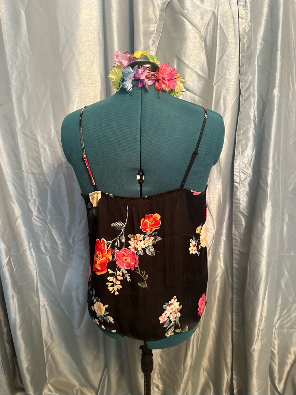 Old Navy Black satin Floral Spaghetti-Strap Camisole XL - Picture 5 of 6